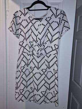 Love 21 Classic Black & White Geometric Short-Sleeve Dress